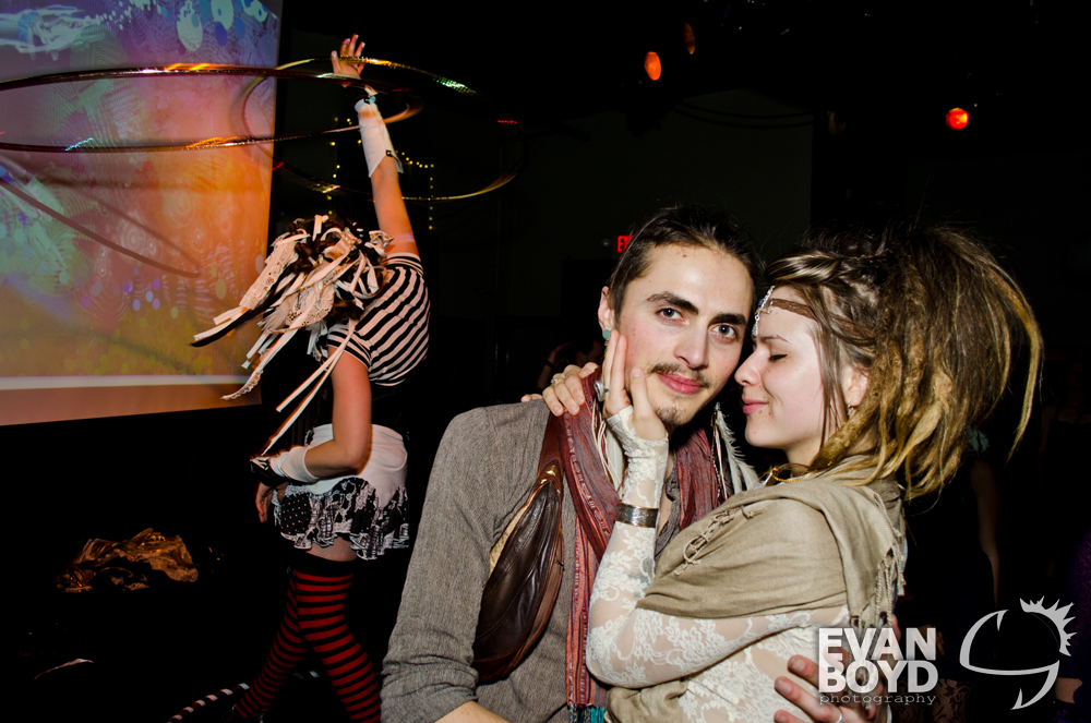 20120420-cosmic-caravan-eb-02