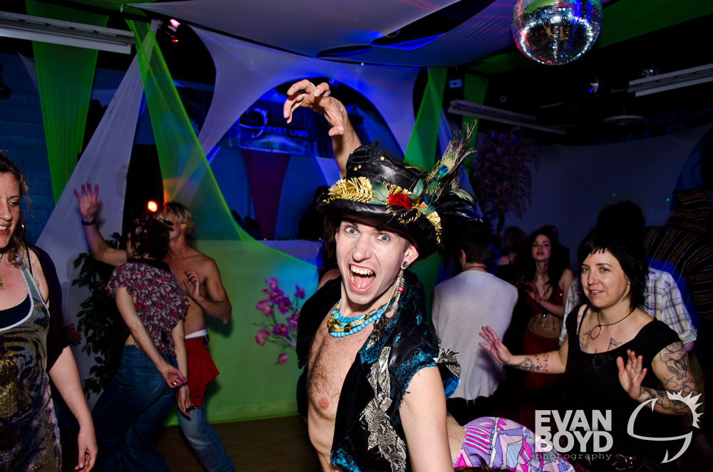 20120420-cosmic-caravan-sr-eb-27