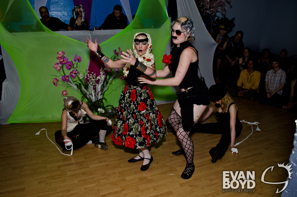 20120420-cosmic-caravan-sr-eb-52