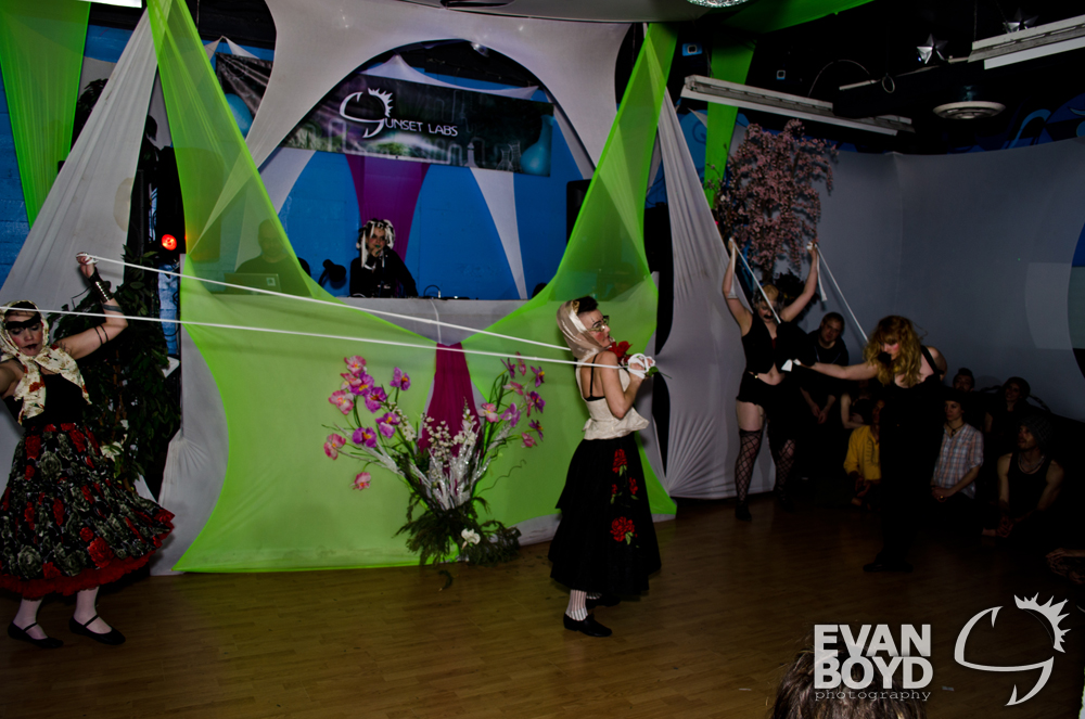 20120420-cosmic-caravan-sr-eb-53